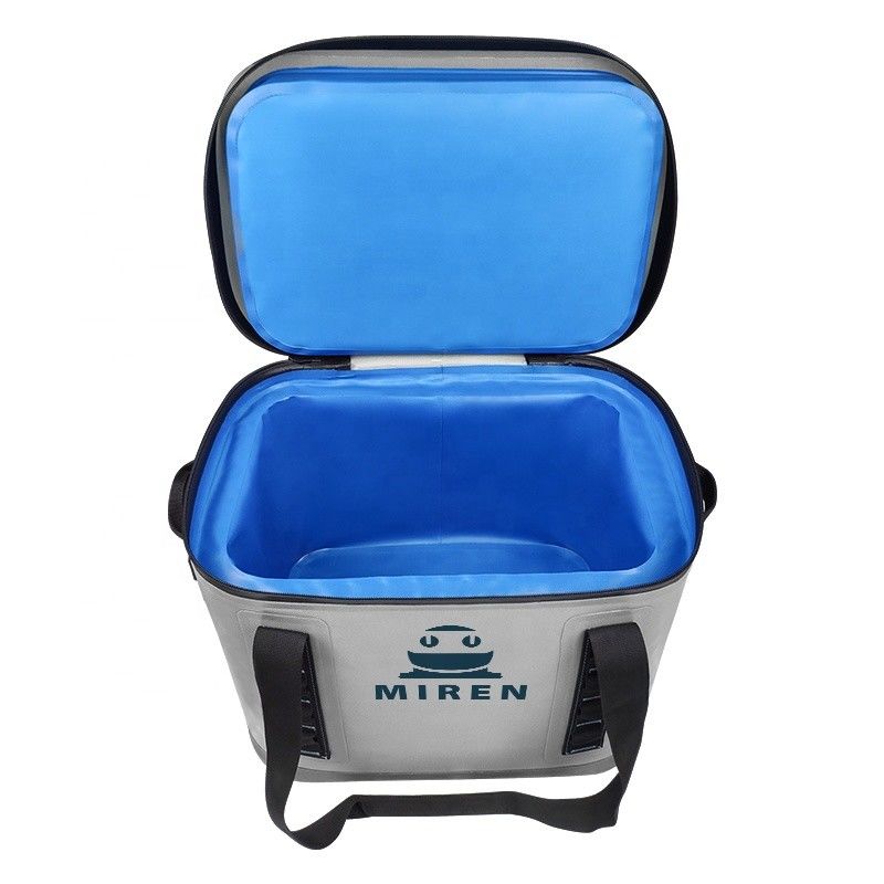 Portable 30 Can Cooler Bag Tahan Air Untuk Kolam Pantai OEM ODM